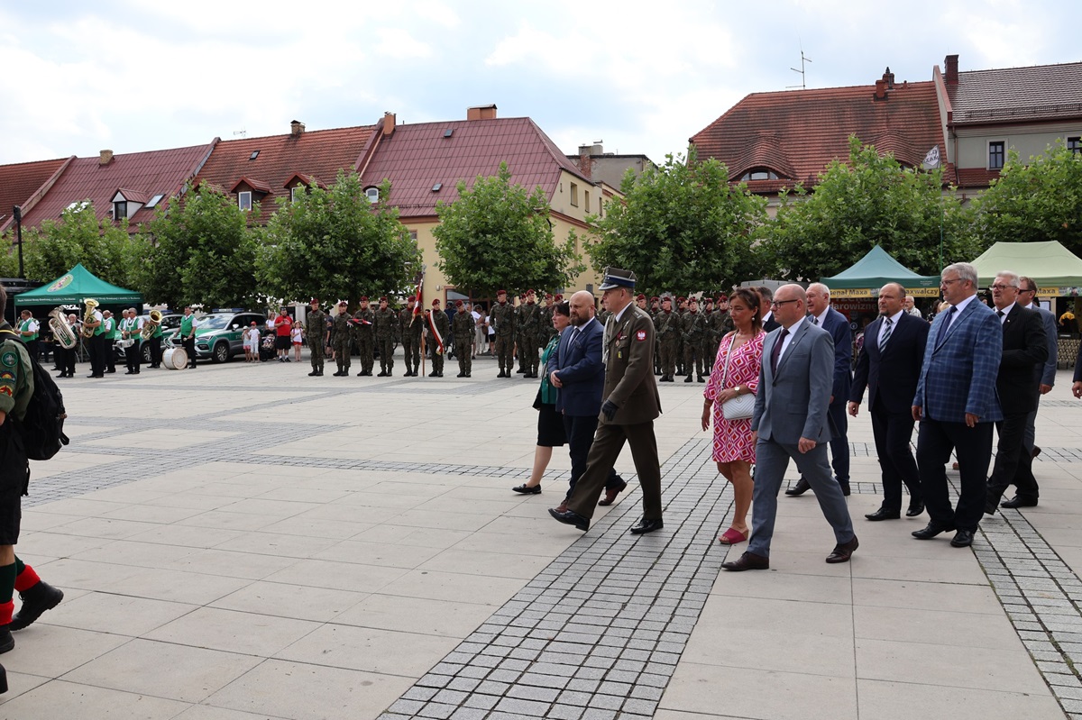 Burmistrz Orzesza, Mariusz Oleś, uhonorowany medalem za działalność patriotyczną