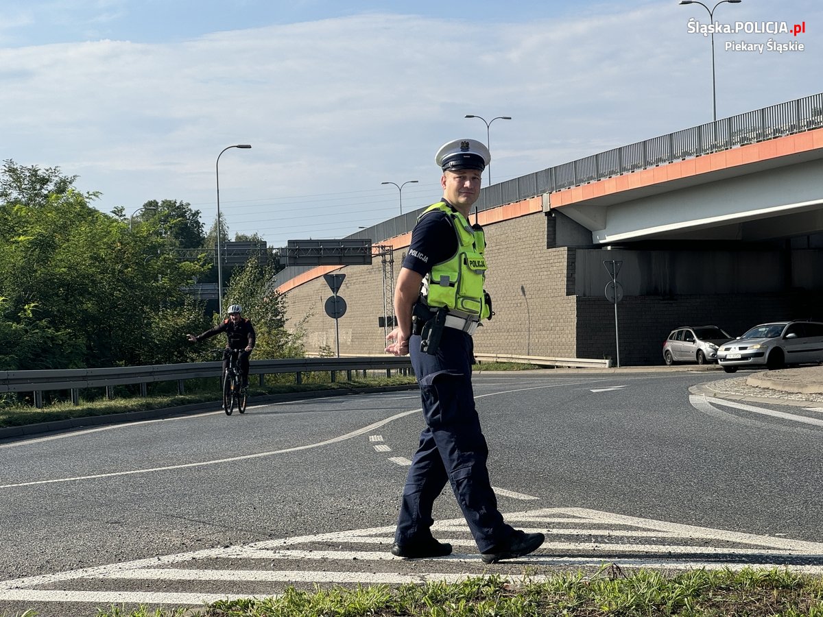 Policjanci zabezpieczali Pielgrzymkę Kobiet i Dziewcząt 2