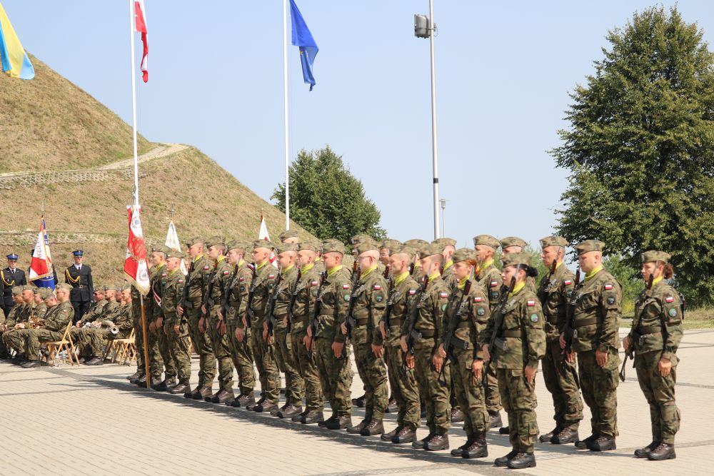 Obchody Święta Wojska Polskiego na Piekarskim Kopcu Wyzwolenia
