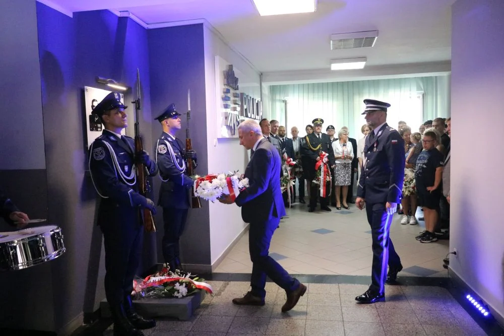 Uczczenie pamięci poległego policjanta – Wiktora Szwagla