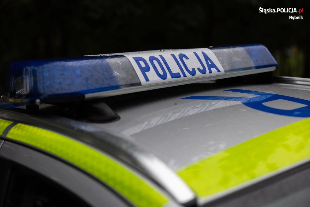 Jak chronić dziecko przed cyberprzemocą? Policjanci przedstawiają praktyczne porady