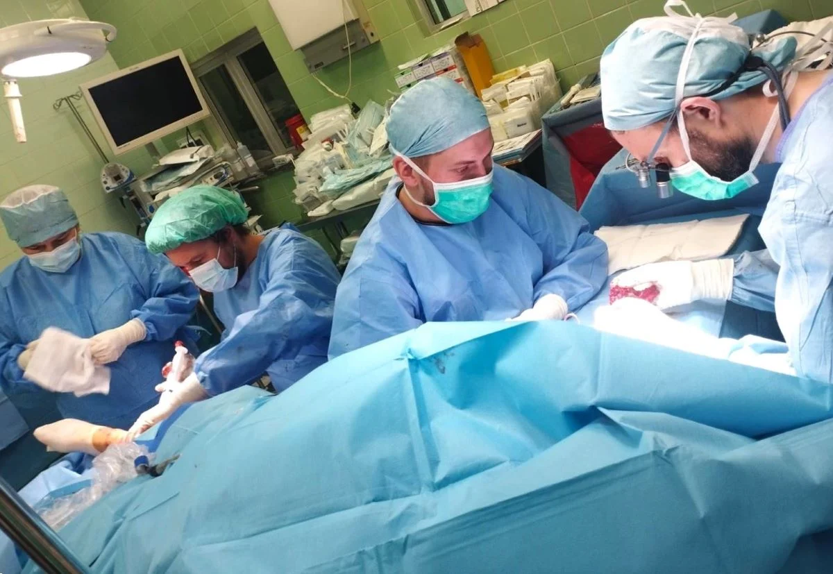 Kolejny sukces gliwickiej ortopedii. Po raz pierwszy przeszczepiono tam fragment kości