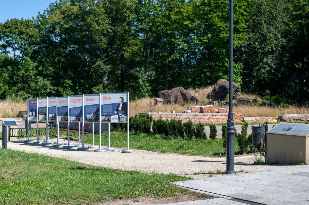 Historia 26 wybitnych bytomian w "Panteonie Bytomskim" w Miechowicach