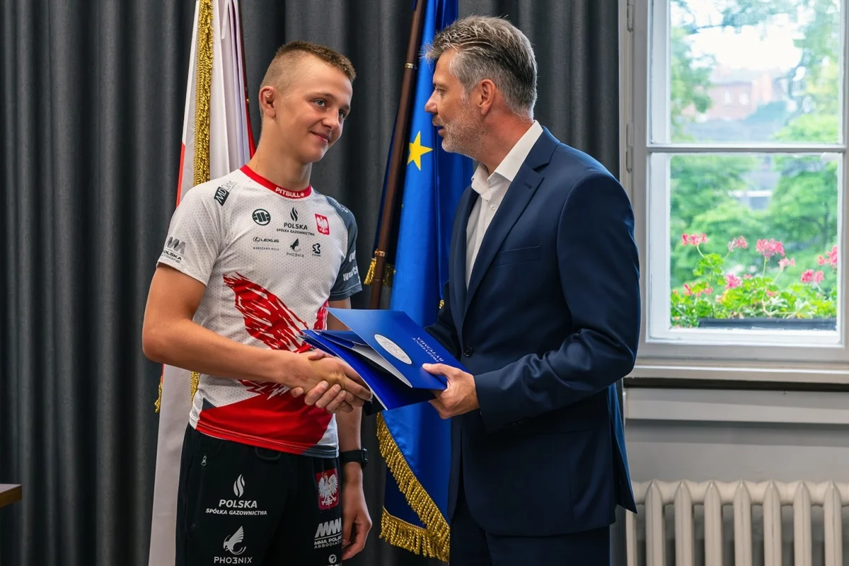 Sukces na skalę światową – Dominik Sitko zdobywa srebro na Mistrzostwach Świata w MMA