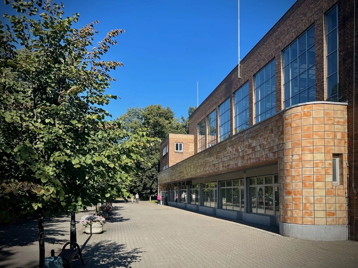 Sezon letni na basenie dobiega końca – pływalnia przy Wrocławskiej otwarta do 1 września