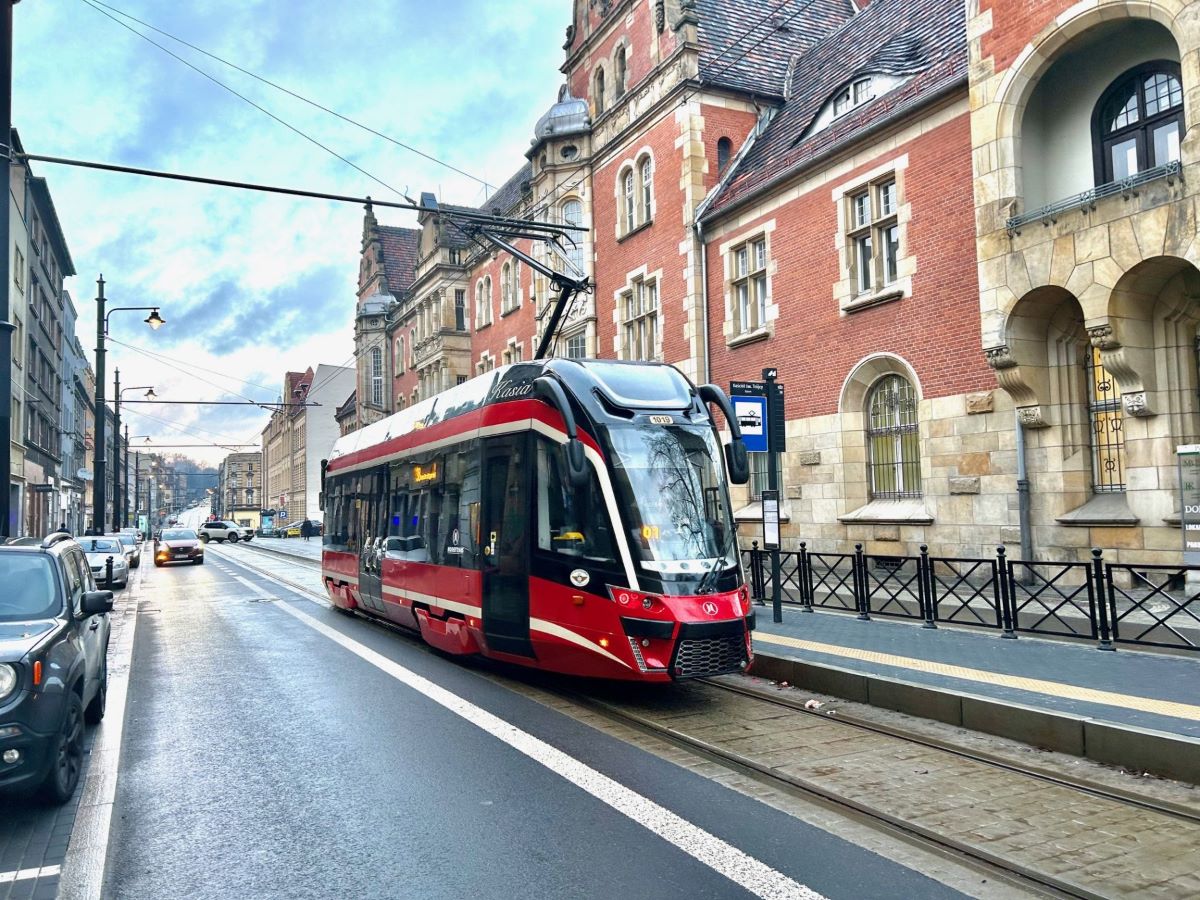 Prace na ulicy Piekarskiej w Bytomiu: Linia 38 skrócona, rusza autobus zastępczy T-38