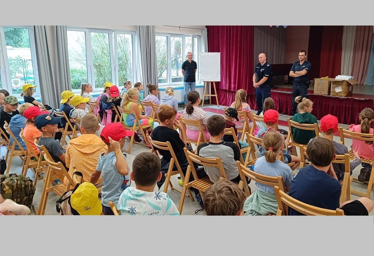 Jak zadbać o bezpieczeństwo latem – półkolonie w Bytomiu z radami policji