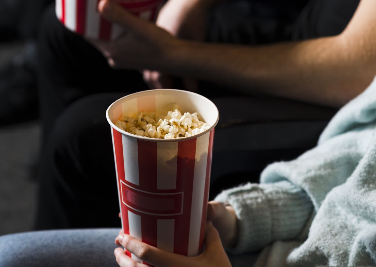 Sierpniowy repertuar kin Helios