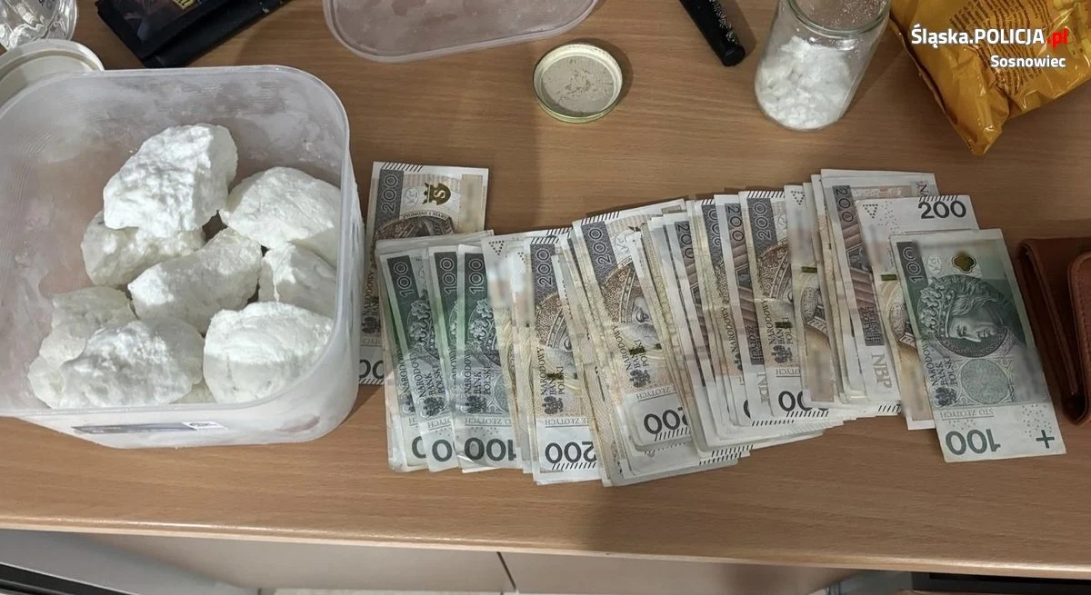 Zatrzymano mężczyznę, który posiadał w swoim mieszkaniu ponad kilogram amfetaminy