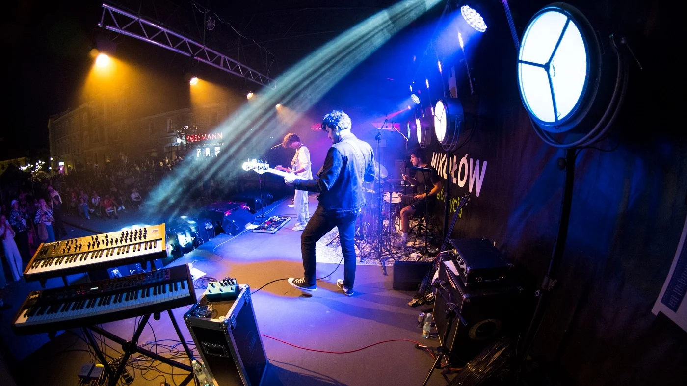 Muzyczne Emocje w Mikołowie: KOLORY i Natalia Zastępa na Scenie Letniego Grania