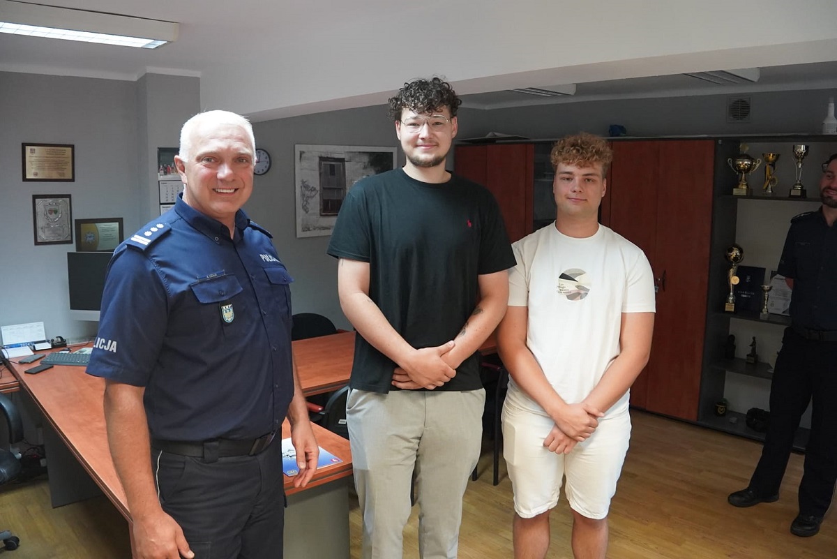 Młodzi bohaterowie z Mikołowa odznaczeni za pomoc w poszukiwaniach zaginionej seniorki