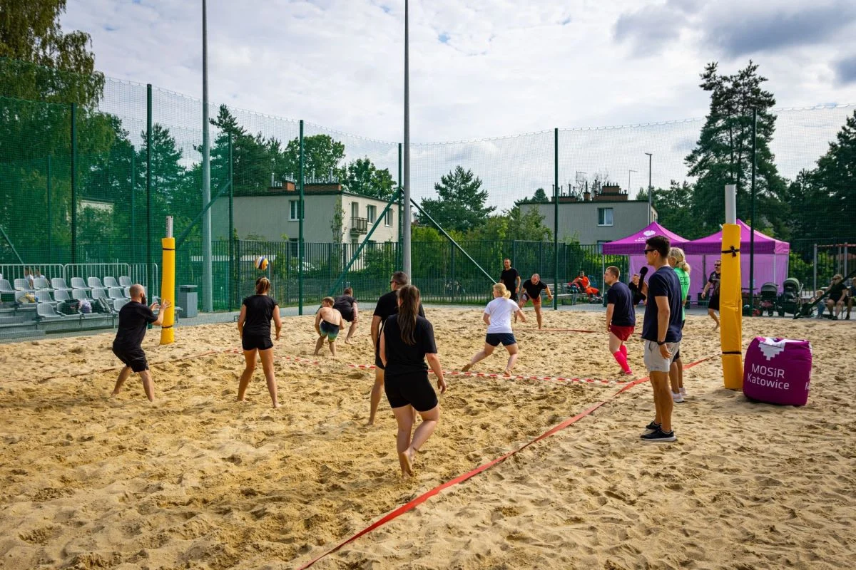 Płonąca Piłka na Asnyka: sentymentalny turniej w dwa ognie