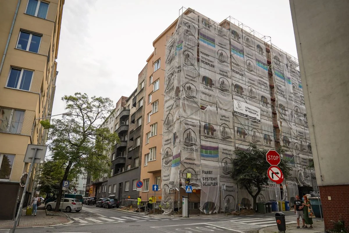 W zabytkowej kamienicy przy Skłodowskiej-Curie 42 trwają prace remontowe za ok. 2 mln zł