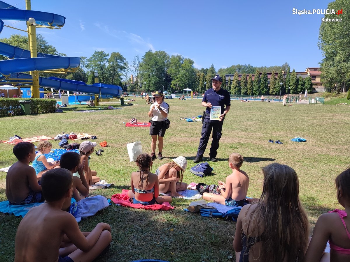 Bezpieczne lato w Katowicach – działania profilaktyczne na basenach „Bugla” i „Rolna”