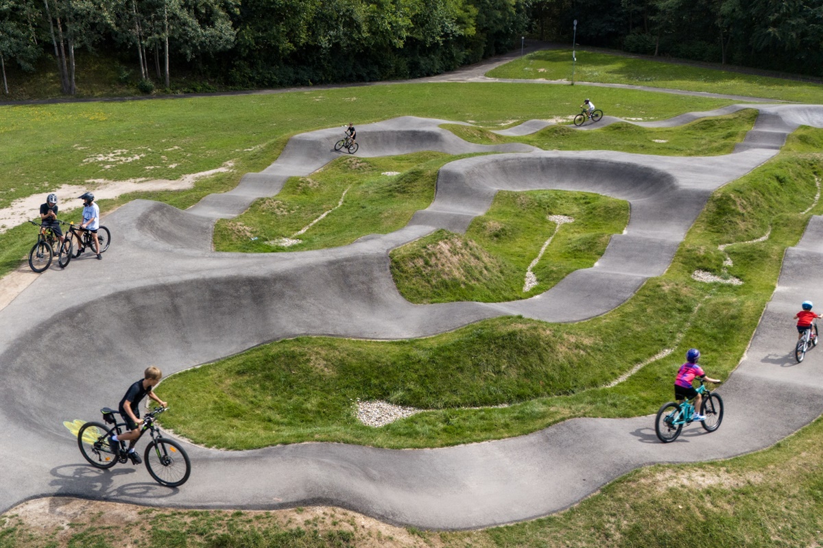 Dolina Trzech Stawów w Katowicach: Pumptrack przyciąga fanów ekstremalnej jazdy