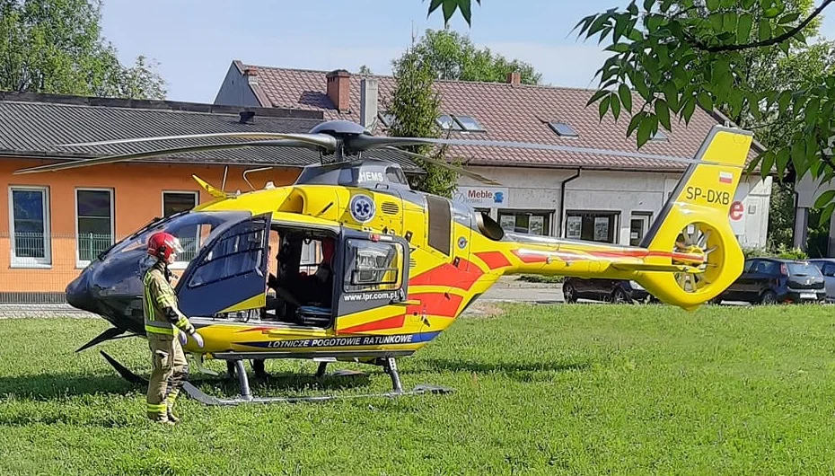 Mężczyzna zasłabł i spadł ze schodów na osiedlu Sikorskiego. Był reanimowany