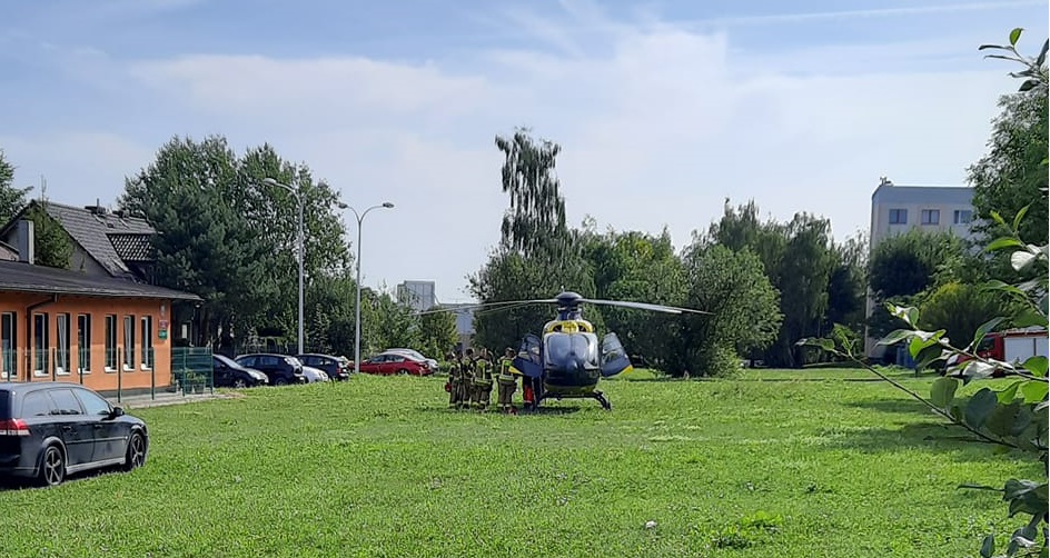 Mężczyzna zasłabł i spadł ze schodów na osiedlu Sikorskiego. Był reanimowany