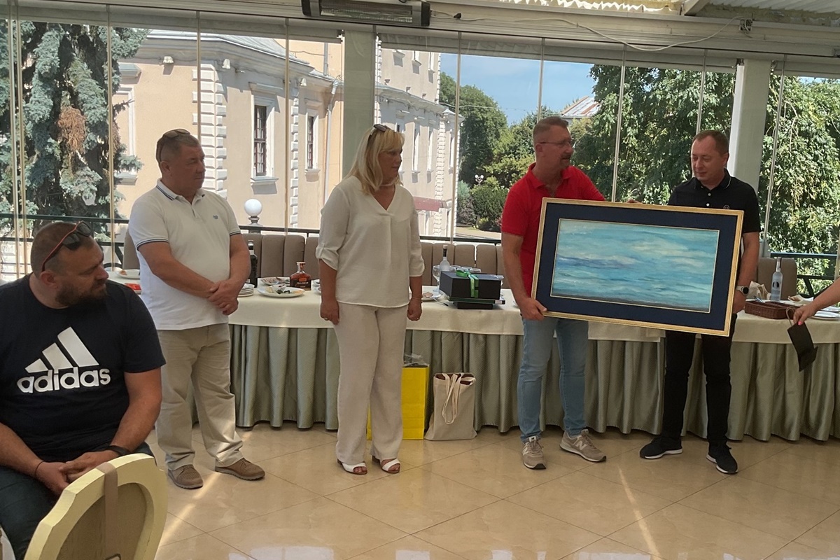 Chorzowscy urzędnicy w delegacji w Tarnopolu. Przekazano sprzęt i dary