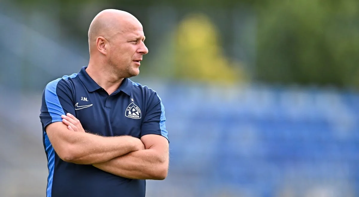 Zmiana na ławce trenerskiej: Janusz Niedźwiedź opuszcza Ruch Chorzów