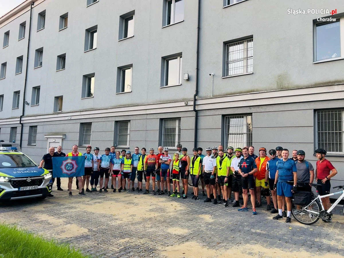 Rowerowa pielgrzymka mundurowych: Chorzowscy policjanci pokonali trasę do Jasnej Góry