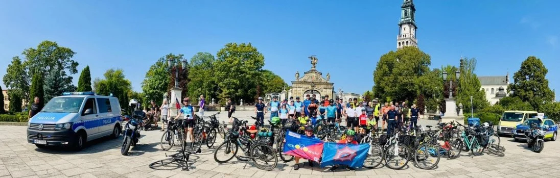 Rowerowa pielgrzymka mundurowych: Chorzowscy policjanci pokonali trasę do Jasnej Góry