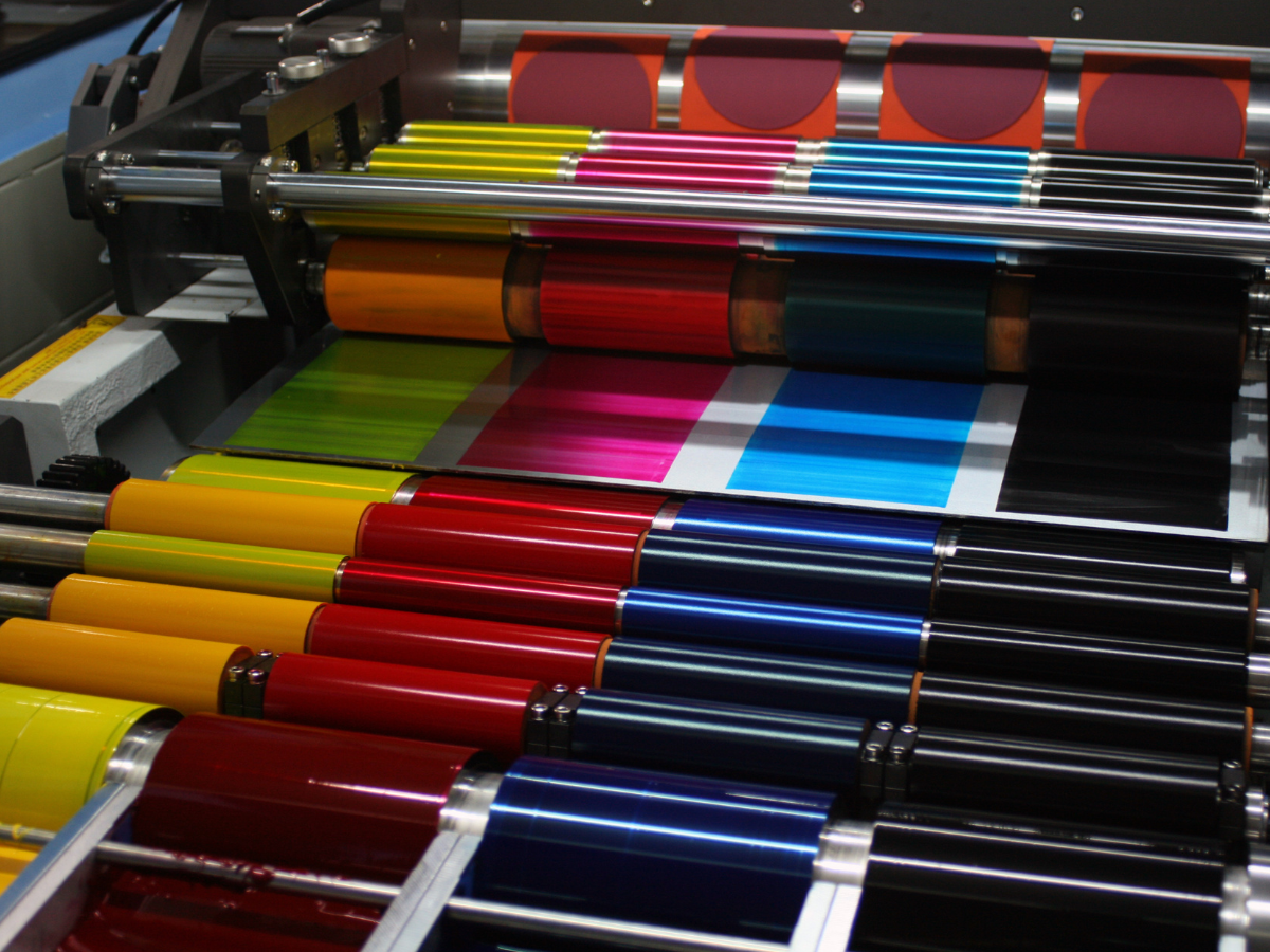 5 kluczowych korzyści płynących z druku offsetowego