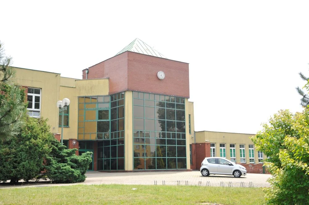 Miała być klasa pływacka, w zamian będzie ogólna. Uczniowie SP 30 i rodzice rozczarowani