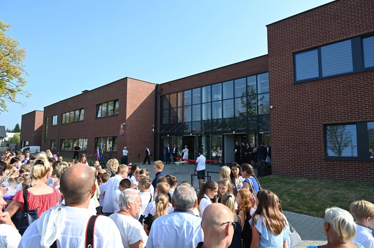 W nowej siedzibie SP 17 odbyło się miejskie i wojewódzkie rozpoczęcie roku szkolnego