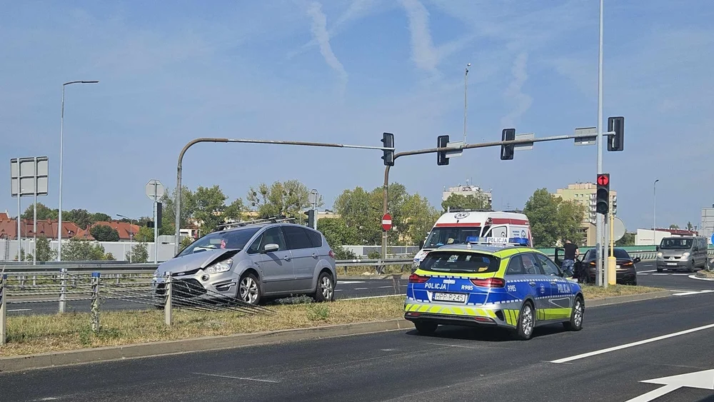 Uwaga kierowcy: Na trasie N-S doszło do zdarzenia drogowego