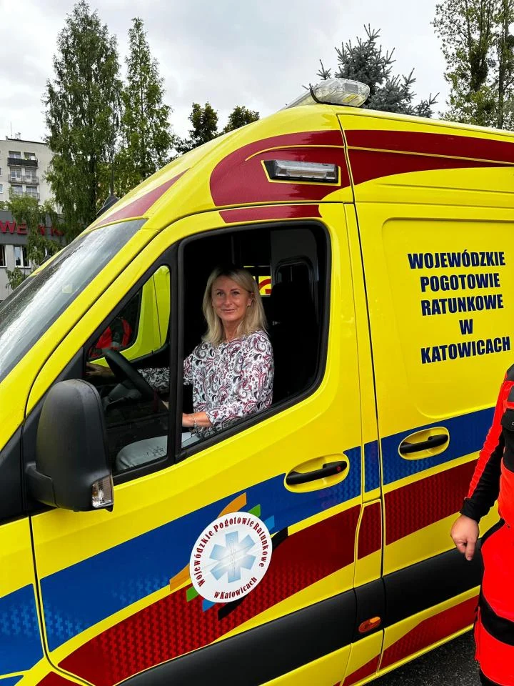 Nowy ambulans 9