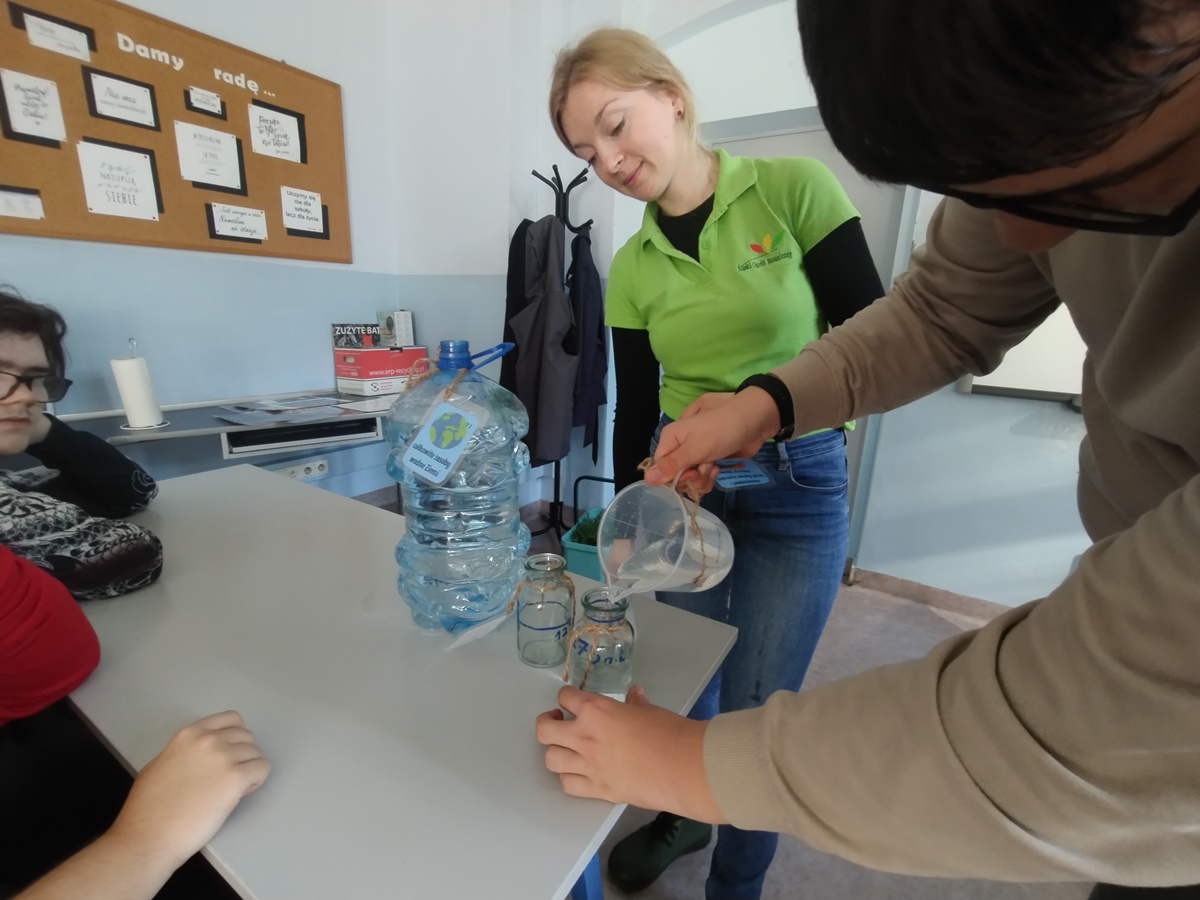 Ogród deszczowy w Zespole Szkół nr 7 15