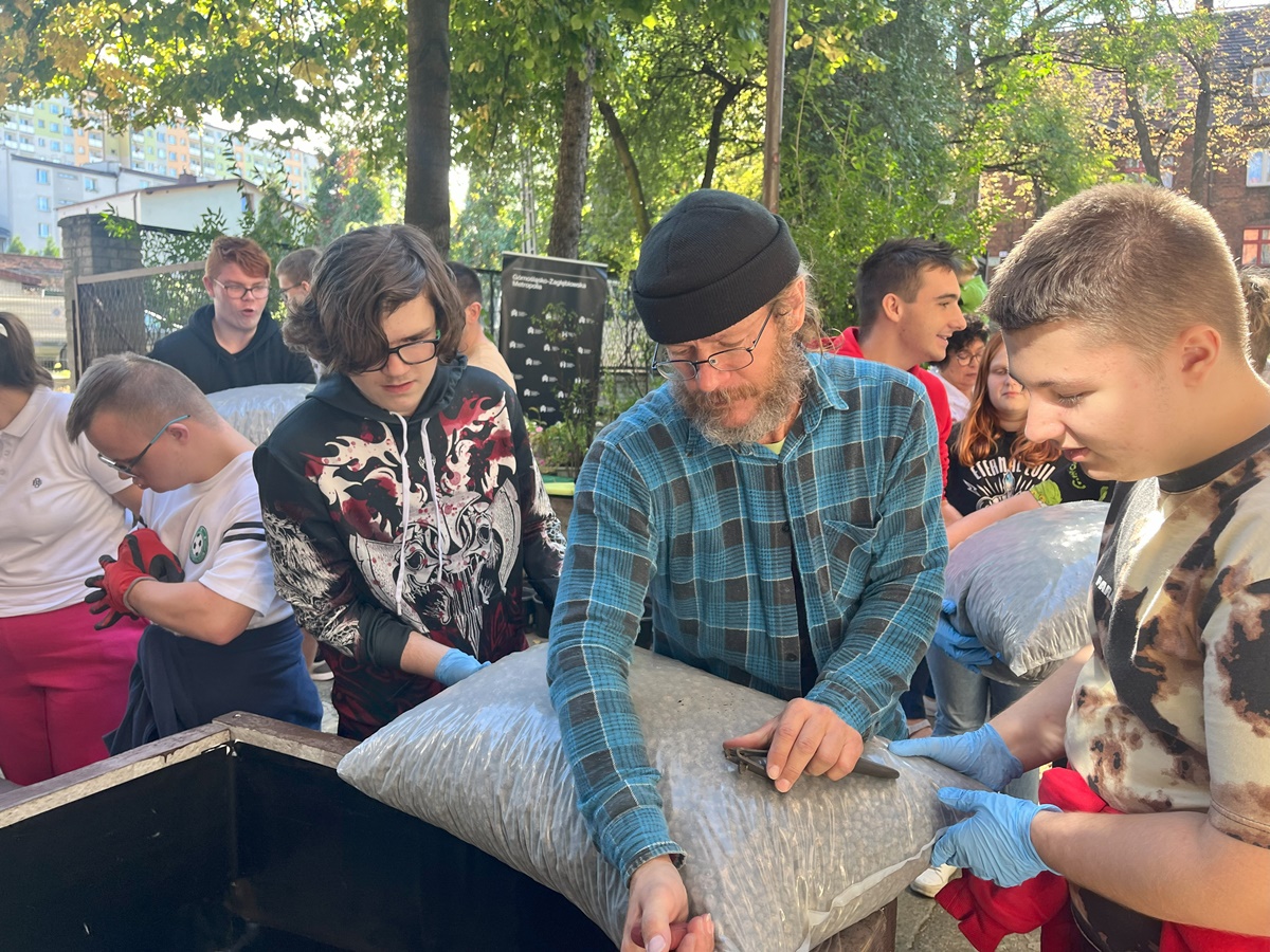 Ogród deszczowy w Zespole Szkół nr 7 53