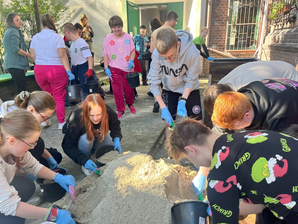 Ogród deszczowy w Zespole Szkół nr 7 56