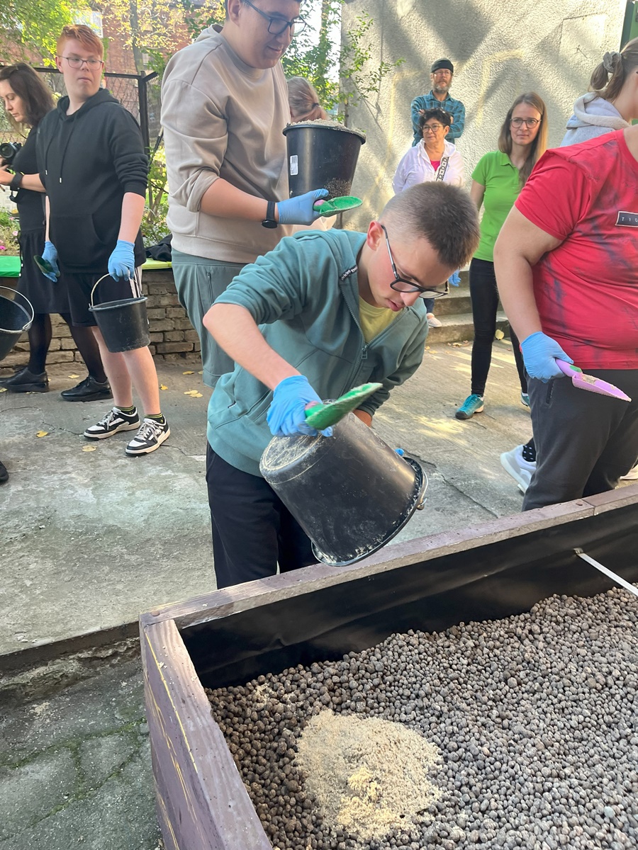 Ogród deszczowy w Zespole Szkół nr 7 58