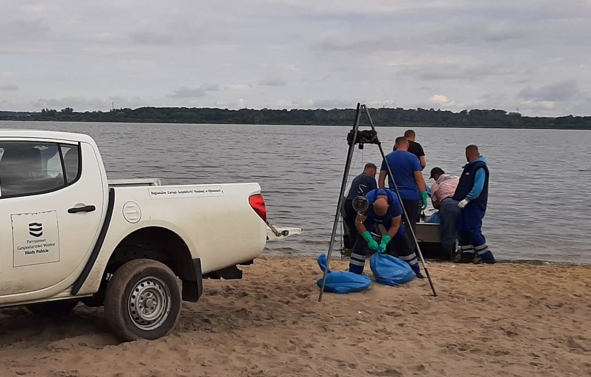 Sytuacja na Dzierżnie Dużym stabilizuje się! Wojewoda uchylił zakaz korzystania z wód