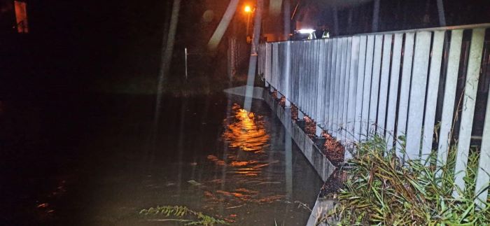 Drama wylała na łąki przy obwodnicy. Służby monitorują miasto!