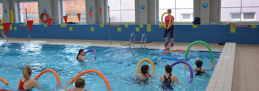 Aqua aerobik wraca na krytą pływalnię "MANTA" – Sprawdź godziny zajęć!
