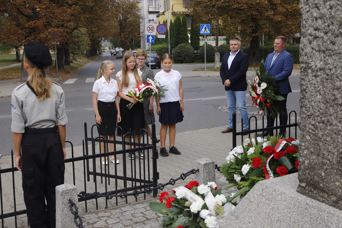 Hołd dla obrońców Kopalni "Michał" 74