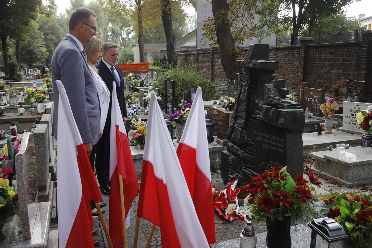 Hołd dla obrońców Kopalni "Michał" 98