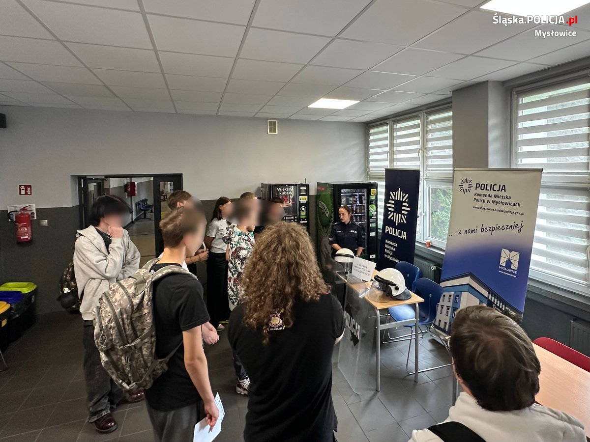 Mysłowiccy policjanci rozmawiali z uczniami CKZIU o służbie w policji