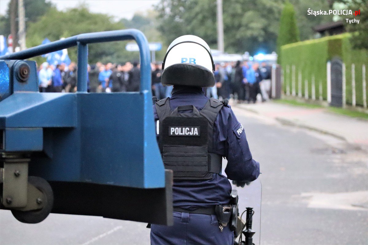 Tychy: 300 policjantów na meczu GKS Tychy z Ruchem Chorzów