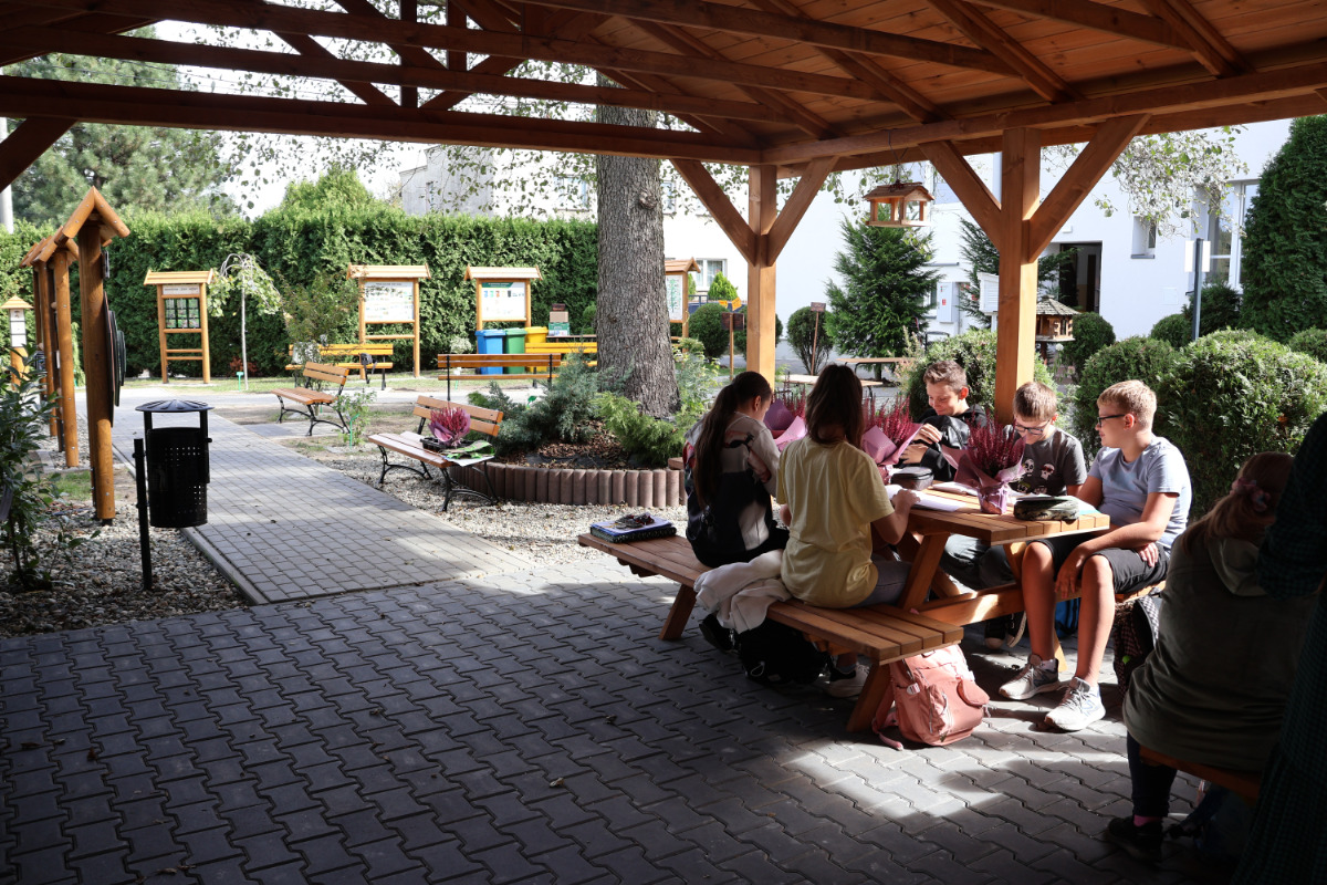 Uczniowie SP3 w Orzeszu-Zawadzie zyskali nowe miejsce nie tylko do nauki