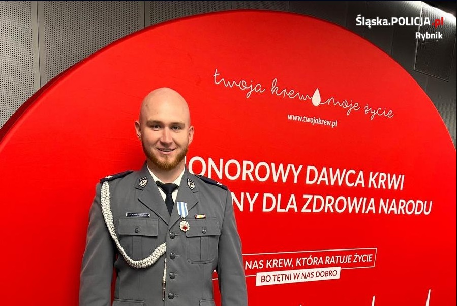 Krew, która ratuje życie: Policjant z Rybnika z odznaką „Zasłużony dla Zdrowia Narodu"