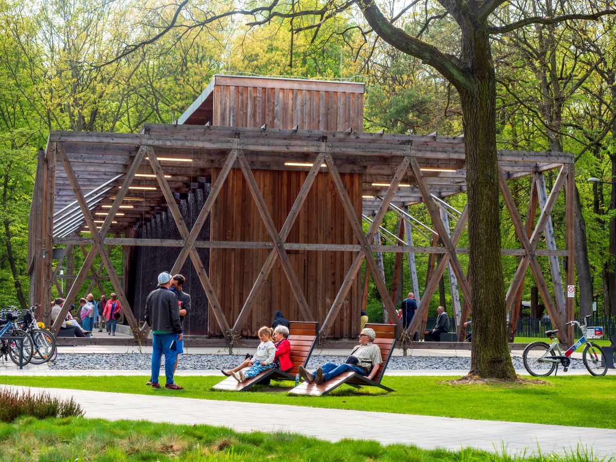 Tężnia znów zaprasza na zdrowotny spacer!