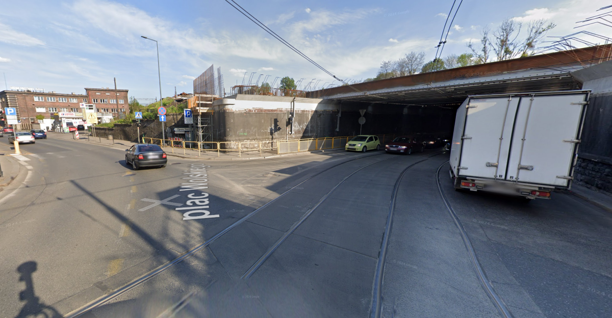 Zmiana organizacji ruchu przy pl. Wolskiego. Zamknięcie wiaduktu w dniach 14 i 21 września