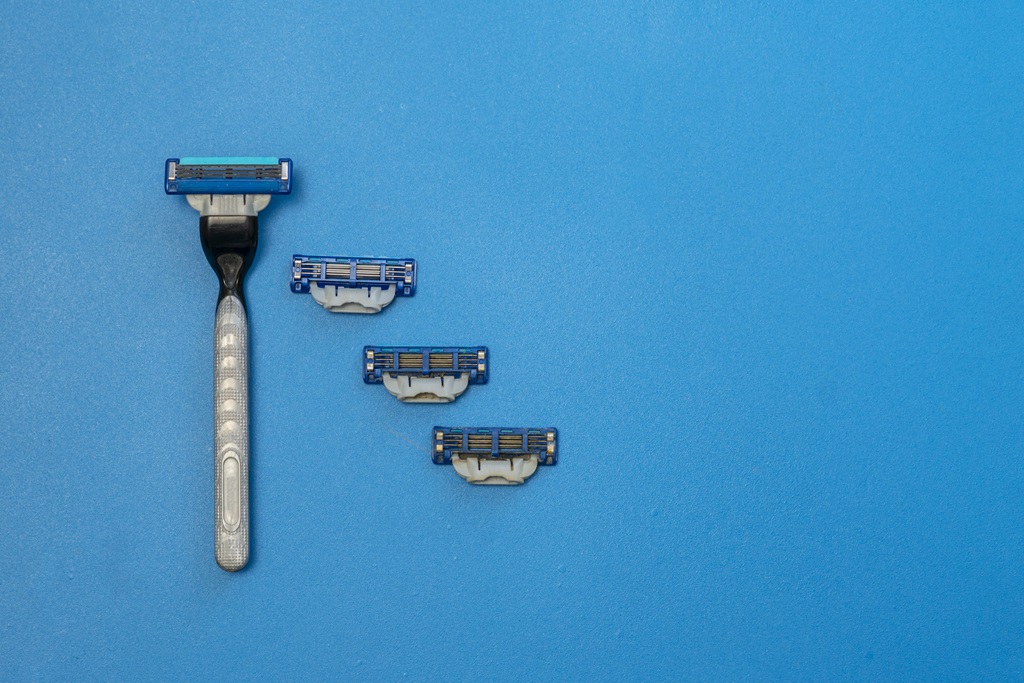 Żyletki do golenia: Jak wybrać odpowiednie ostrze do swojego typu skóry i stylu golenia?