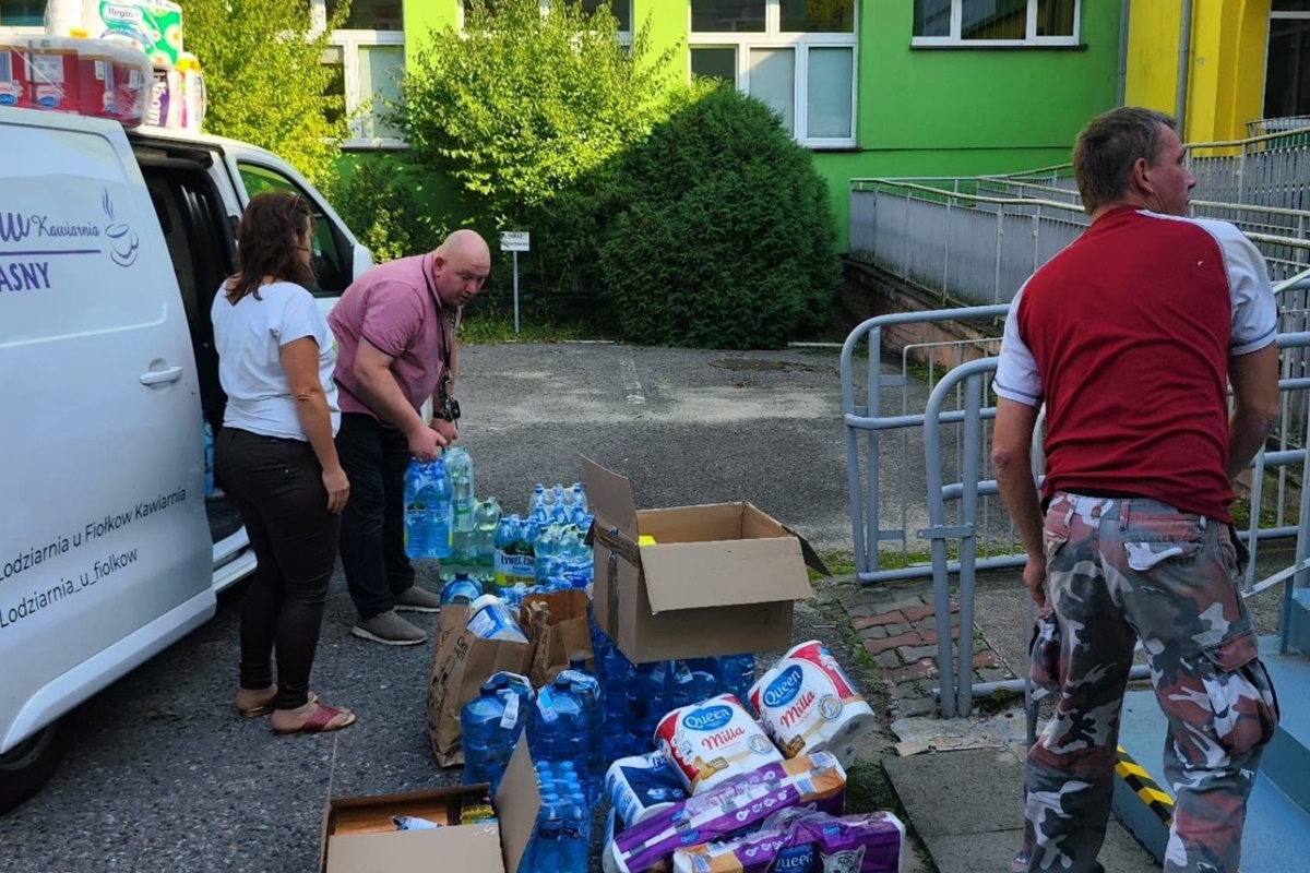 Bytomianie solidaryzują się z poszkodowanymi – zbiórki darów dla powodzian trwają