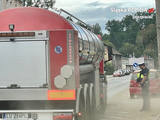 Sosnowieccy mundurowi pomagają powodzianom!