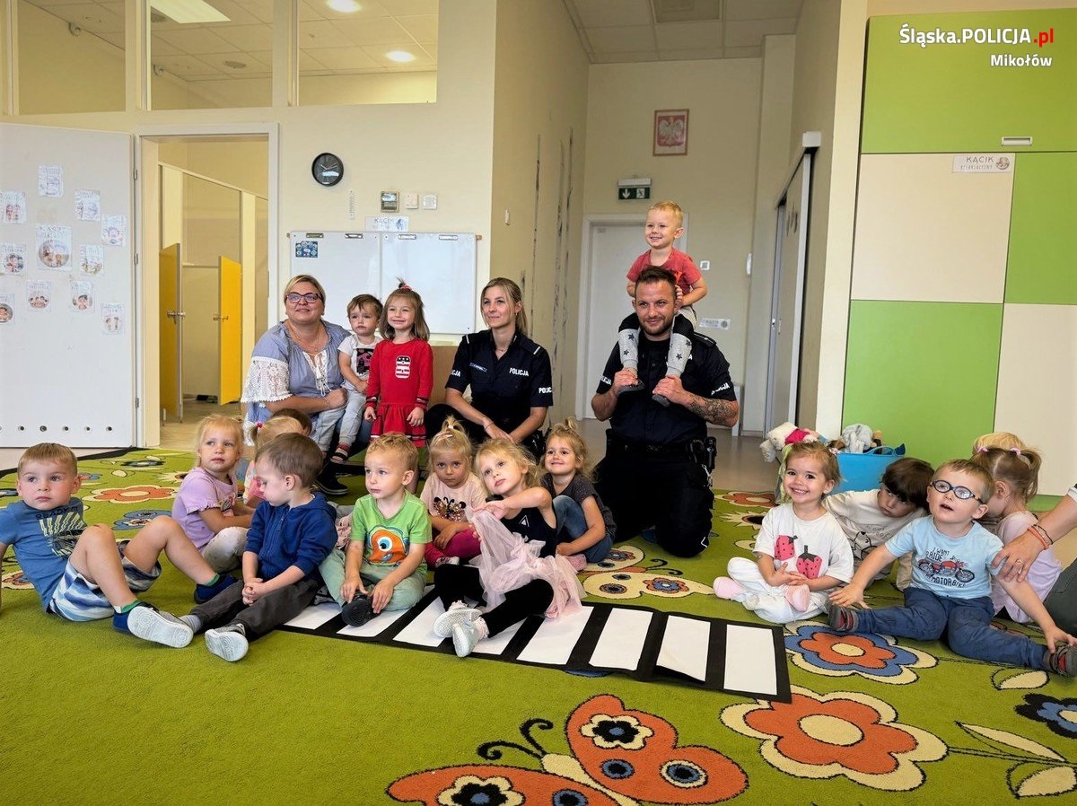 Profilaktycy z Mikołowa uczą przedszkolaków bezpieczeństwa [FOTO]