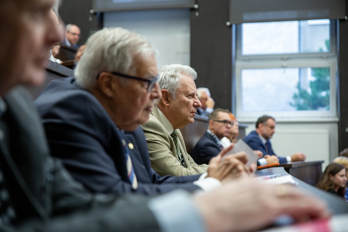 Liderzy nauki w Katowicach: Inspiracje i nowe pomysły na „TOP 2%"